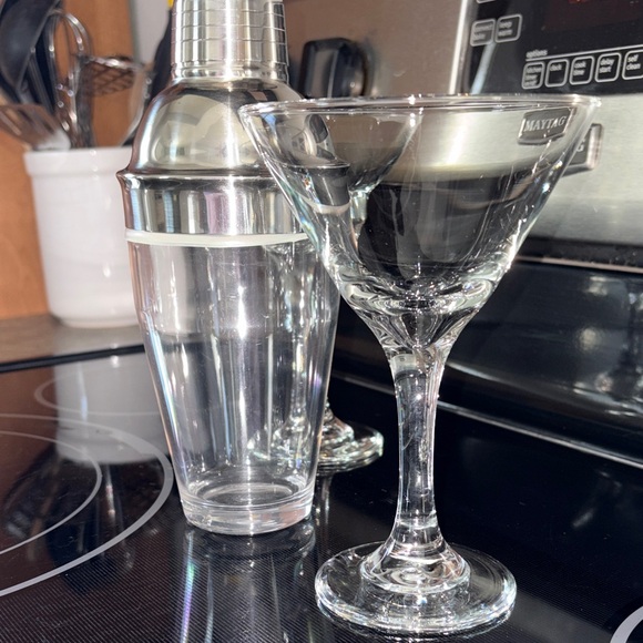 2 Glasses & Cocktail Shaker🍸 Set - Picture 2 of 7
